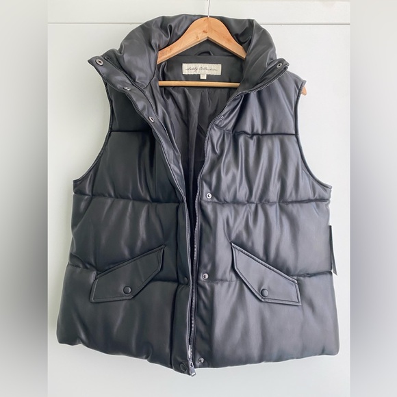 WINTER SALE - Shebby Faux Leather Puffer Vest - Picture 5 of 8
